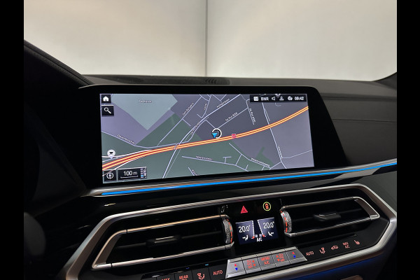 BMW X5 45e M-Performance Seats | 360 View | Panorama | ACC | Kristal pook | Head-Up | Laser-LED | Memory | Harman-Kardon | Keyless-Go | Trekhaak | Drive Assist Pro. | Leder | 4-Zone Clima | Standkachel | Rijklaarprijs & Bovag garantie | Carplay | Draadloos Laden | DAB | Sfeerverlichting |