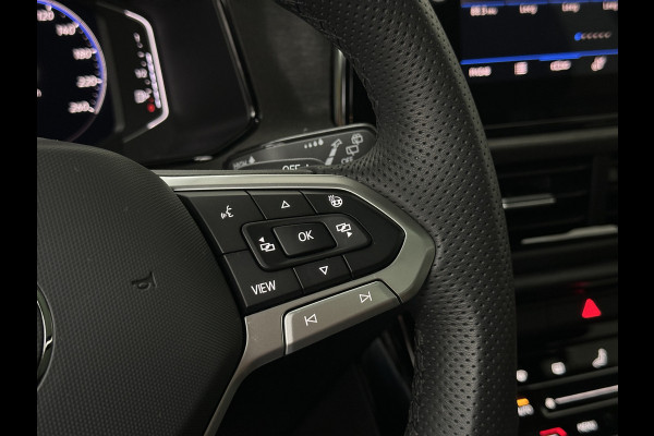 Volkswagen T-Roc 1.5 TSI R-Line | Panorama | IQ-Light | ACC | Black-Line | Keyless-Entry | 19 inch | Carplay | Stuurverwarming | Dodehoek | Virtual-Cockpit | Stoelverwarming | Leder Dashboard | Climate Control | Autom. Parkeren | Autom. Achterklep | Draadloos Laden |