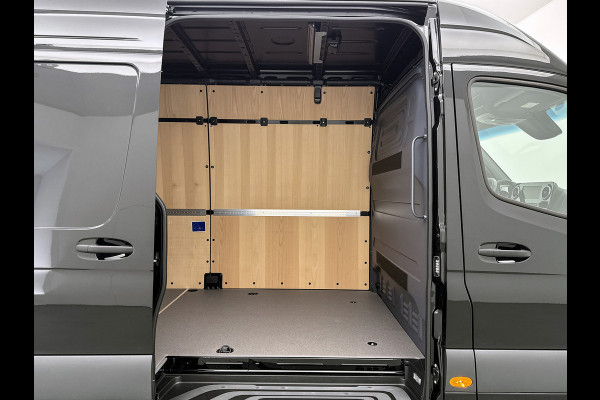 Mercedes-Benz Sprinter 317 CDI L3H2 Pro Navigatie Trekhaak Stoel en stuurverwarming Parkeerpakket Betimmering