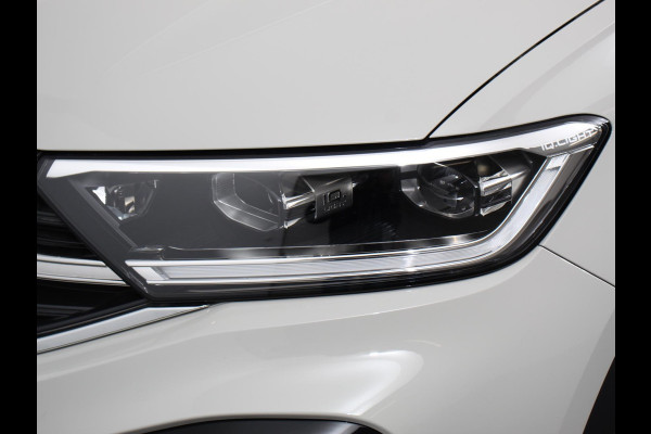 Volkswagen T-Roc 1.5 TSI DSG R-Line + IQ Drive pakket Automaat Navigatie Apple Carplay/Android Auto Climate control Lichtmetalen Velgen Extra Getint Glas LED