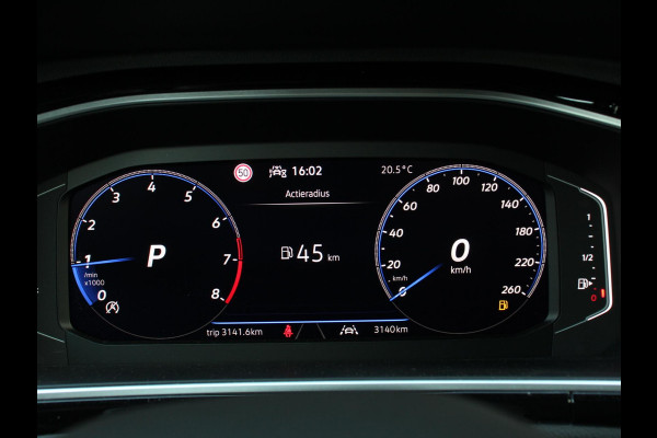 Volkswagen T-Roc 1.5 TSI DSG R-Line + IQ Drive pakket Automaat Navigatie Apple Carplay/Android Auto Climate control Lichtmetalen Velgen Extra Getint Glas LED