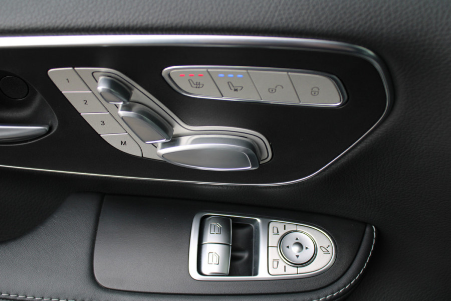 Mercedes-Benz V-Klasse 300d / AMG / Exclusive / DC / 4-matic / Luchtvering / Pano / Elec Stoelen / Burmester / Vol Opties / NIEUWSTAAT.