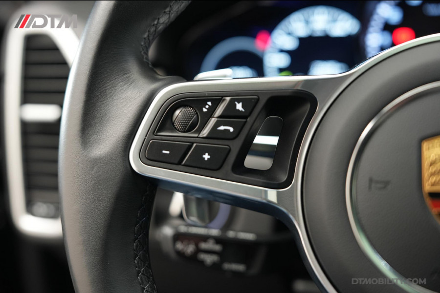 Porsche Cayenne Coupé 3.0 E-Hybrid Platinum Edition | Panorama | Trekhaak