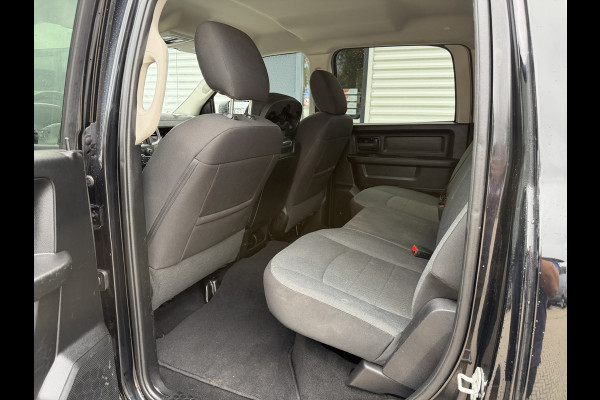 Dodge Ram 1500 CLASSIC 4x4 / Prins LPG / luchtvering achter / trekhaak 3500 kg / 5 persoons / lease vanaf € 619 / cruise en climate control / navigatie / vaste prijs rijklaar € 37.750 ex btw