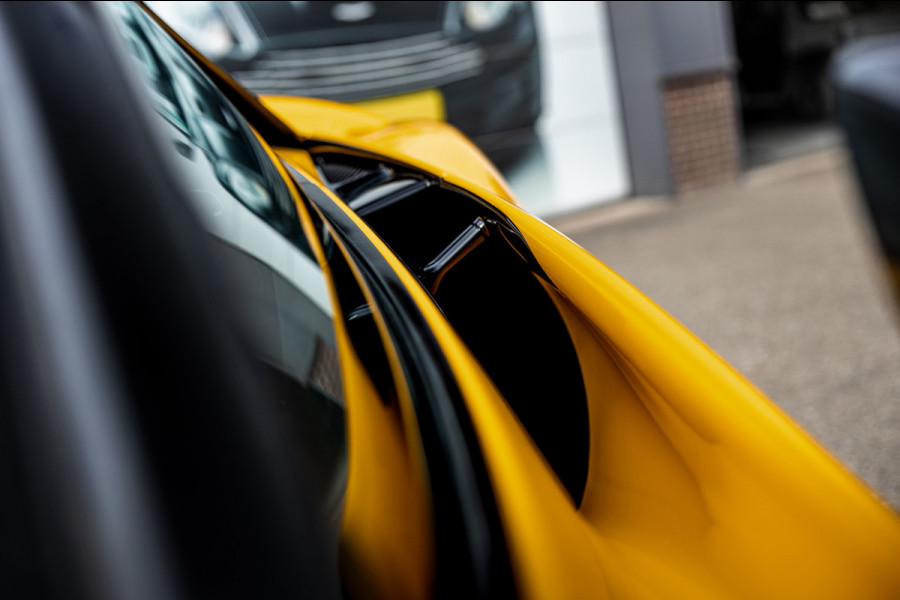 McLaren 750S Spider / Vulcano Yellow / Lift System / Elektrochromic Roof / Bowers & Wilkens Sound / Apple Carplay / 360 Camera