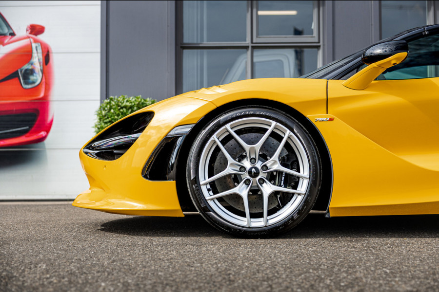McLaren 750S Spider / Vulcano Yellow / Lift System / Elektrochromic Roof / Bowers & Wilkens Sound / Apple Carplay / 360 Camera