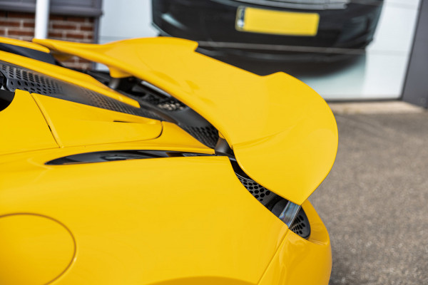 McLaren 750S Spider / Vulcano Yellow / Lift System / Elektrochromic Roof / Bowers & Wilkens Sound / Apple Carplay / 360 Camera