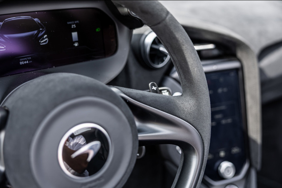 McLaren 750S Spider / Vulcano Yellow / Lift System / Elektrochromic Roof / Bowers & Wilkens Sound / Apple Carplay / 360 Camera