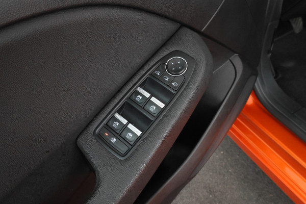 Renault Clio 1.0 TCe Intens Digital Dash, Camera, Stoelverwarming