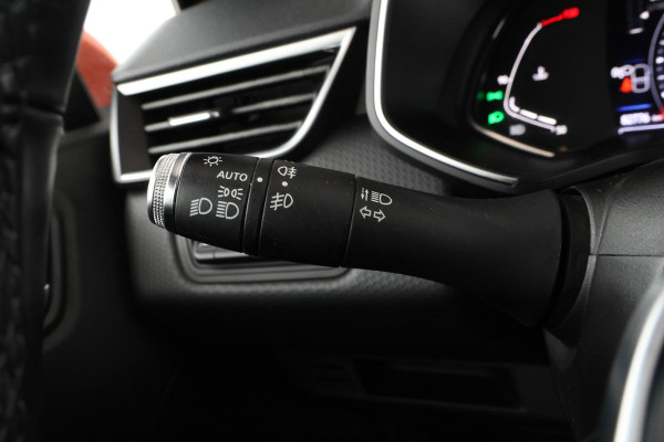 Renault Clio 1.0 TCe Intens Digital Dash, Camera, Stoelverwarming