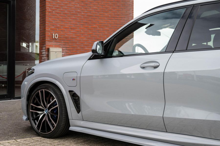 BMW X5 xDrive50e M-Sport Pro B&W Pano Trekhaak HuD 22''