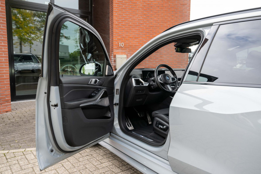 BMW X5 xDrive50e M-Sport Pro B&W Pano Trekhaak HuD 22''