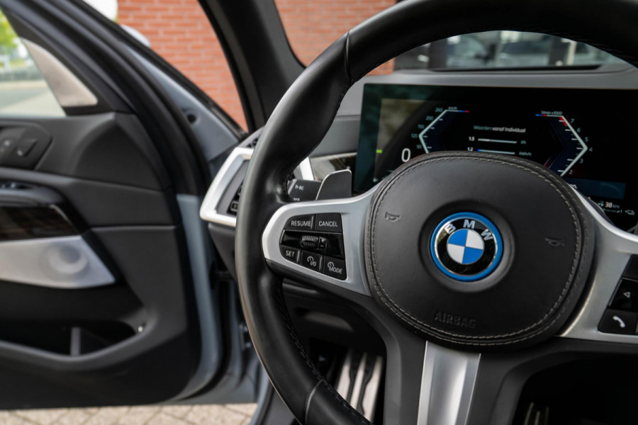 BMW X5 xDrive50e M-Sport Pro B&W Pano Trekhaak HuD 22''