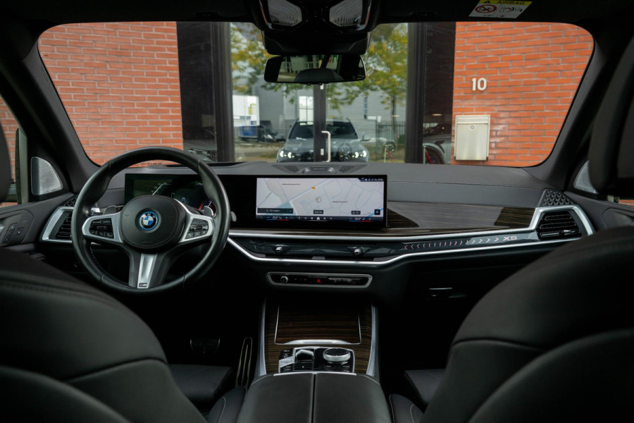 BMW X5 xDrive50e M-Sport Pro B&W Pano Trekhaak HuD 22''