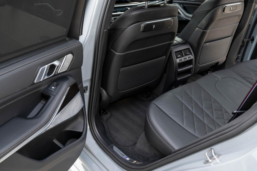 BMW X5 xDrive50e M-Sport Pro B&W Pano Trekhaak HuD 22''