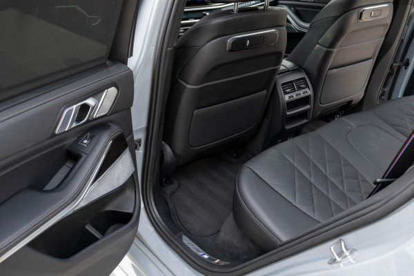BMW X5 xDrive50e M-Sport Pro B&W Pano Trekhaak HuD 22''