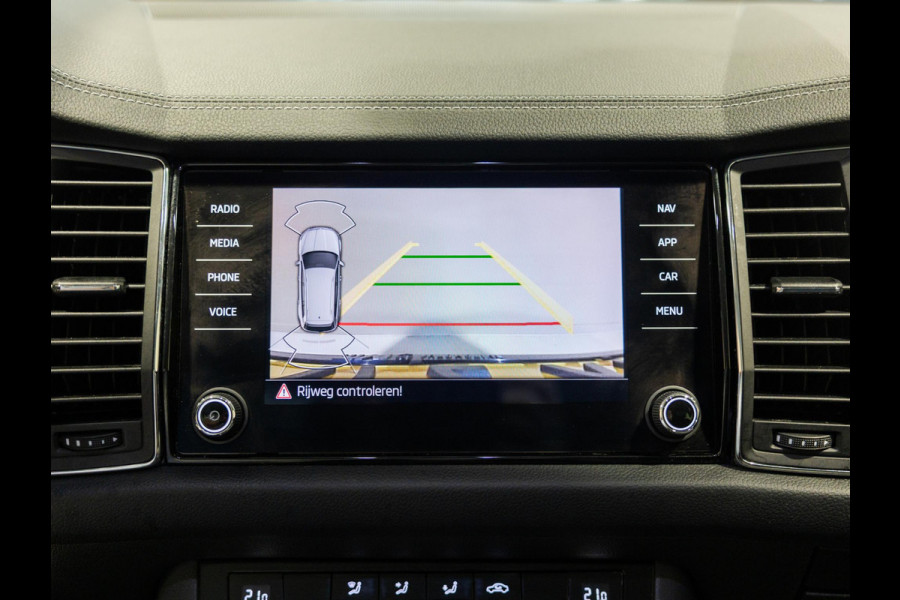 Škoda Kodiaq 1.5 TSI Business Edition / 150pk / Achteruitrij camera / Dodehoek assistent /