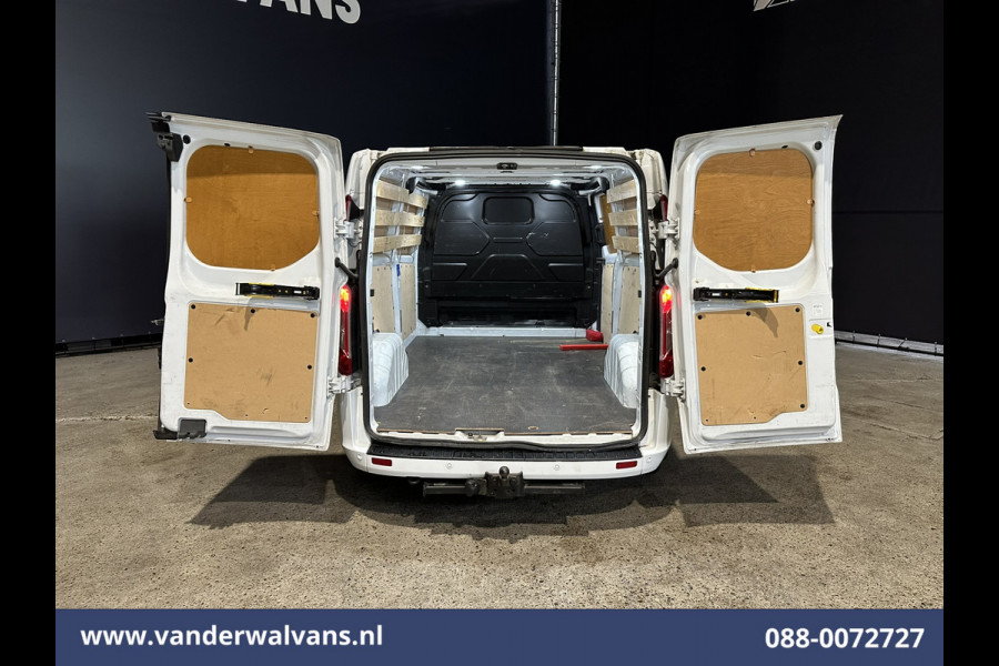 Ford Transit Custom 2.0 TDCI 130pk L2H1 Euro6 Airco | Navigatie | 2800kg Trekhaak | LED | Apple Carplay Cruisecontrol, Stoelverwarming, verwarmde Voorruit, LM Velgen, Parkeersensoren, Bijrijdersbank
