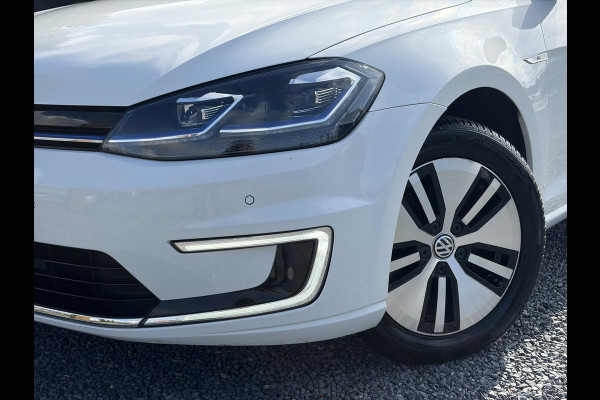Volkswagen e-Golf ✓SOH 84,55%✓Carplay✓Navi✓LED✓Clima✓Cruise✓Pdc V+A✓Lm velgen✓N.A.P✓Apk tot 07-2027