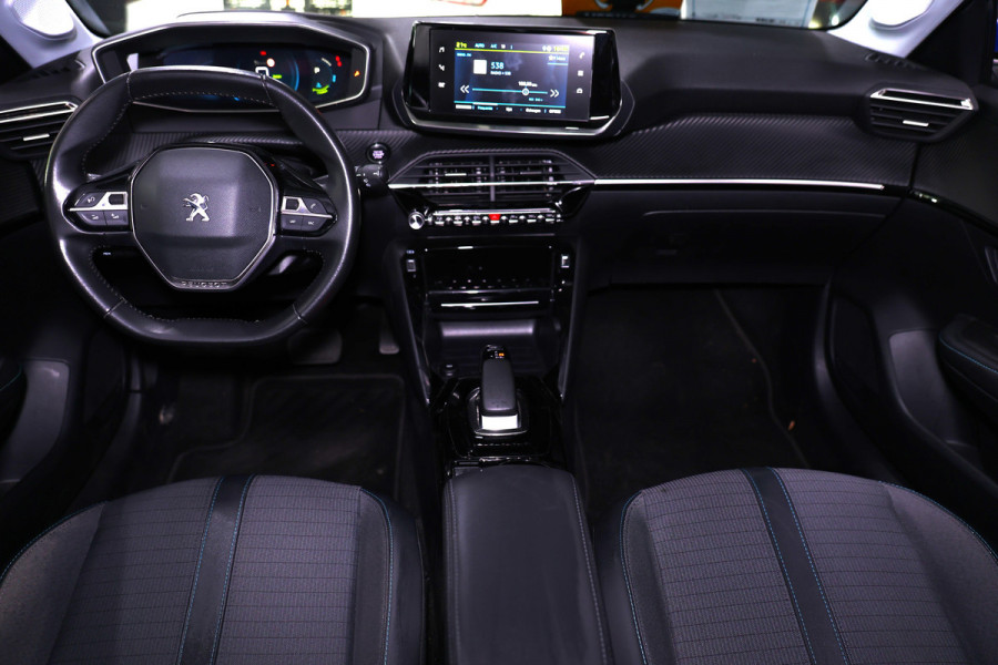 Peugeot e-208 EV Blue Lease Allure 50 kWh AVM CARPLAY VIRTUAL KEYLESS CLIMA CAMERA CRUISE PARK ASS BT"21