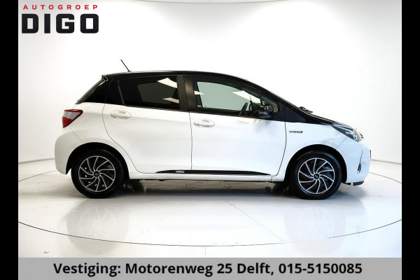 Toyota Yaris 1.5 HYBRID BLACK & WHITE GARANTIE TOT 2030! CLIMAT CONTROLL. ACHTERUITRIJ CAMERA . SLECHTS 58.000 KM GEREDEN!