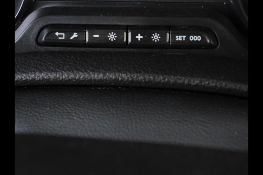 Opel Vivaro Combi 1.5 CDTI L3H1 9persoons PERSONENBUS Prijs is incl. BTW/BPM Climate control Cruise control Radio Apple Carplay/ Android Auto