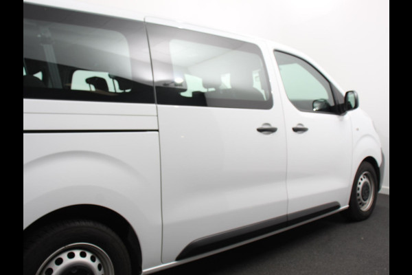 Opel Vivaro Combi 1.5 CDTI L3H1 9persoons PERSONENBUS Prijs is incl. BTW/BPM Climate control Cruise control Radio Apple Carplay/ Android Auto