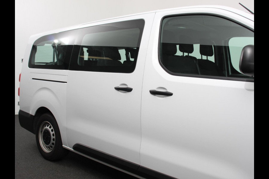 Opel Vivaro Combi 1.5 CDTI L3H1 9persoons PERSONENBUS Prijs is incl. BTW/BPM Climate control Cruise control Radio Apple Carplay/ Android Auto