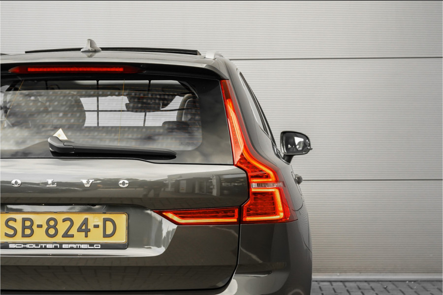 Volvo XC60 2.0 T8 Twin Engine AWD Inscription Pano CarPlay Camera 360° Trekhaak 20"