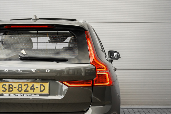 Volvo XC60 2.0 T8 Twin Engine AWD Inscription Pano CarPlay Camera 360° Trekhaak 20"