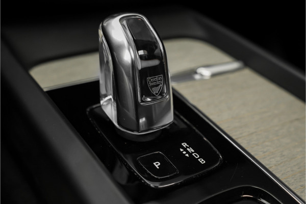 Volvo XC60 2.0 T8 Twin Engine AWD Inscription Pano CarPlay Camera 360° Trekhaak 20"