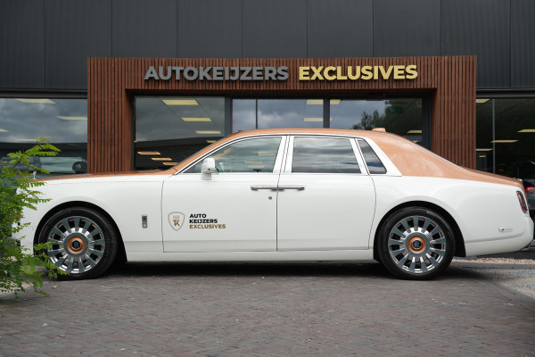 Rolls-Royce Phantom 6.7 V12 Starlight Headliner Rear Theatre Individual Rear Seats 22-Inch Polished Wheels