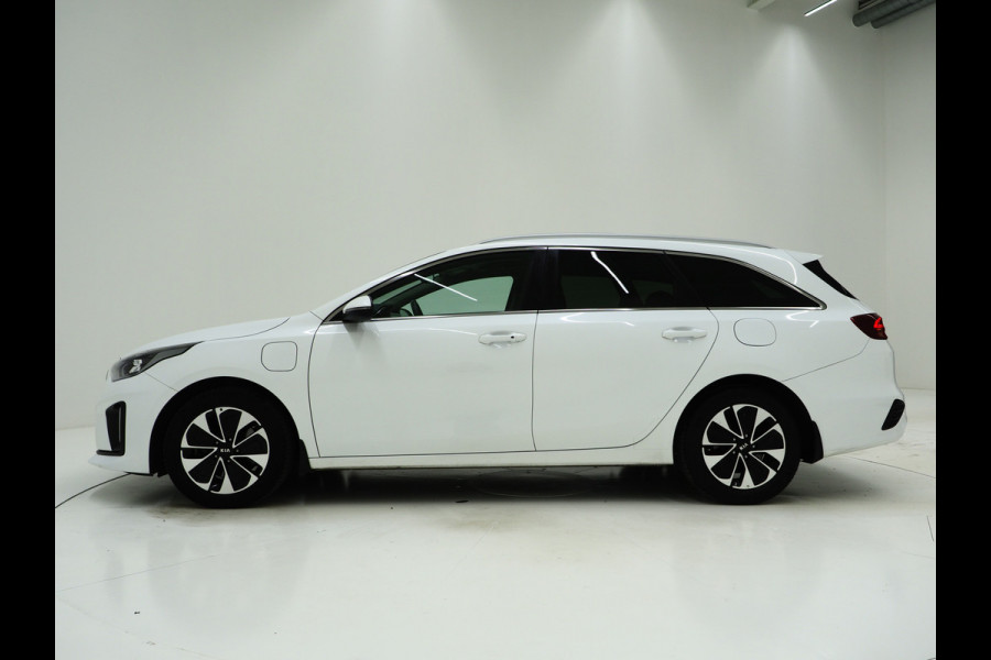Kia Ceed Sportswagon 1.6 GDI PHEV DynamicLine | Camera | Keyless | Carplay | LED | Cruise | Lane Assist | Climate