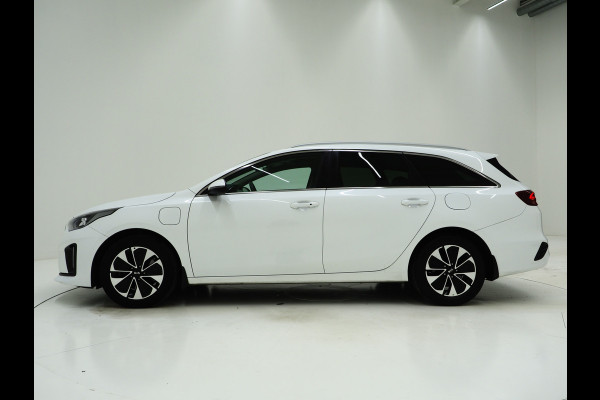 Kia Ceed Sportswagon 1.6 GDI PHEV DynamicLine | Camera | Keyless | Carplay | LED | Cruise | Lane Assist | Climate
