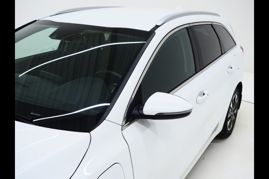 Kia Ceed Sportswagon 1.6 GDI PHEV DynamicLine | Camera | Keyless | Carplay | LED | Cruise | Lane Assist | Climate