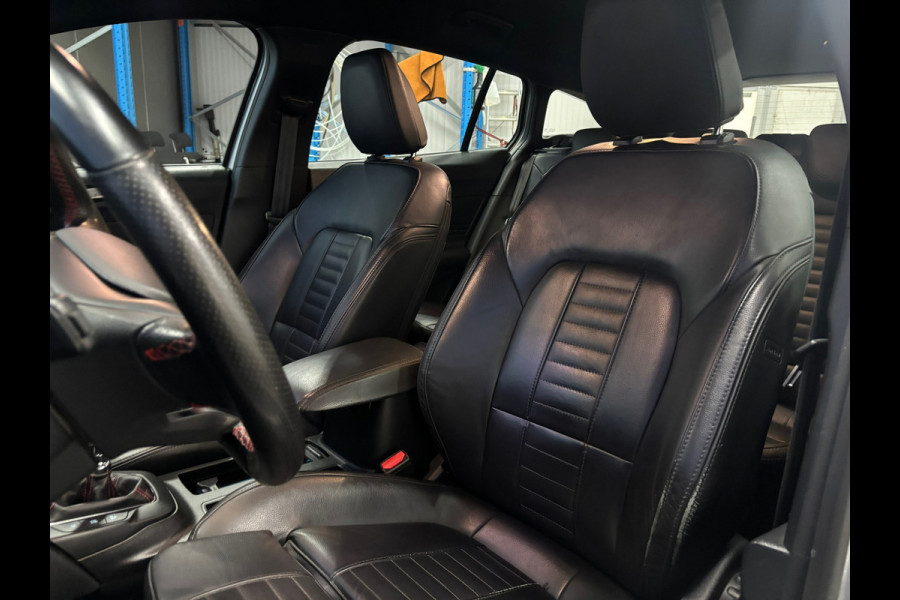 Ford FOCUS Wagon 1.0 EcoBoost Hybrid ST Line Business Clima | Leer | Navi | Cruise | Trekhaak