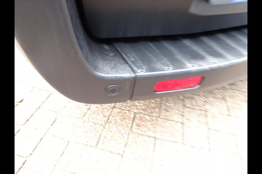 Ford Transit 350 2.0 TDCI L4H3 Trend RWD AIRCO 3 ZITPLAATSEN