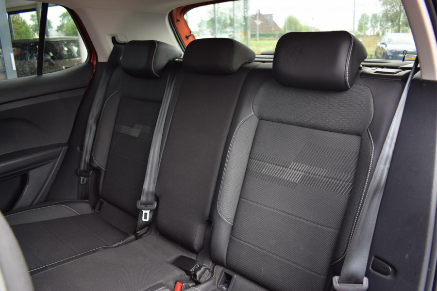 Volkswagen T-Cross 1.0 TSI Life | Apple CarPlay | Half Leer | ACC | Climate