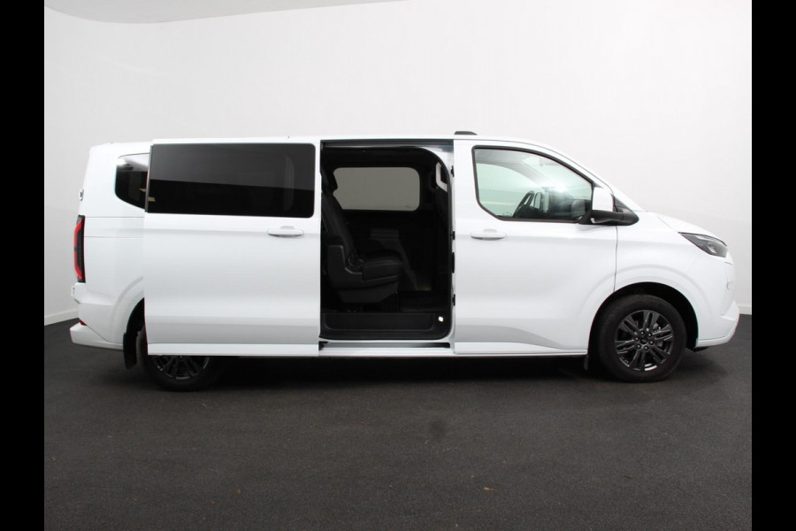 Ford E-Transit Custom 340 L2H1 Limited 65 kWh 8 persoons Adaptieve cruise control Airco Lichtmetalen Velgen Extra getint glas Camera Navigatie Apple Carplay/ Android Auto
