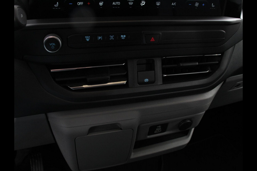 Ford E-Transit Custom 340 L2H1 Limited 65 kWh 8 persoons Adaptieve cruise control Airco Lichtmetalen Velgen Extra getint glas Camera Navigatie Apple Carplay/ Android Auto