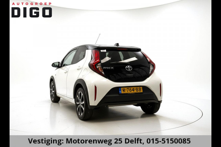 Toyota Aygo X 1.0 AUTOMAAT BI-TONE GARANTIE TOT 08-2032! AUTOMAAT. CAMERA . SLECHTS 38.000 KM . APPLE CARPLAY & ANDRIOD AUTO