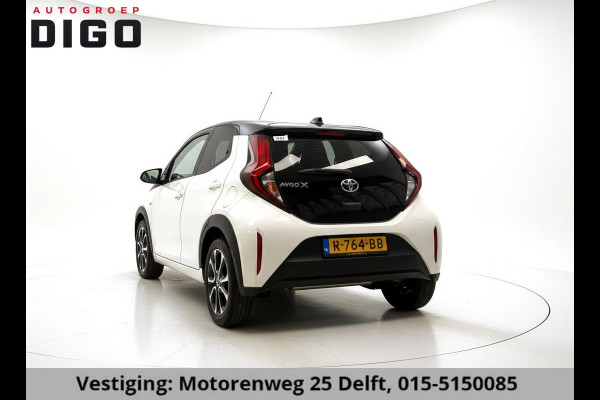 Toyota Aygo X 1.0 AUTOMAAT BI-TONE GARANTIE TOT 08-2032! AUTOMAAT. CAMERA . SLECHTS 38.000 KM . APPLE CARPLAY & ANDRIOD AUTO