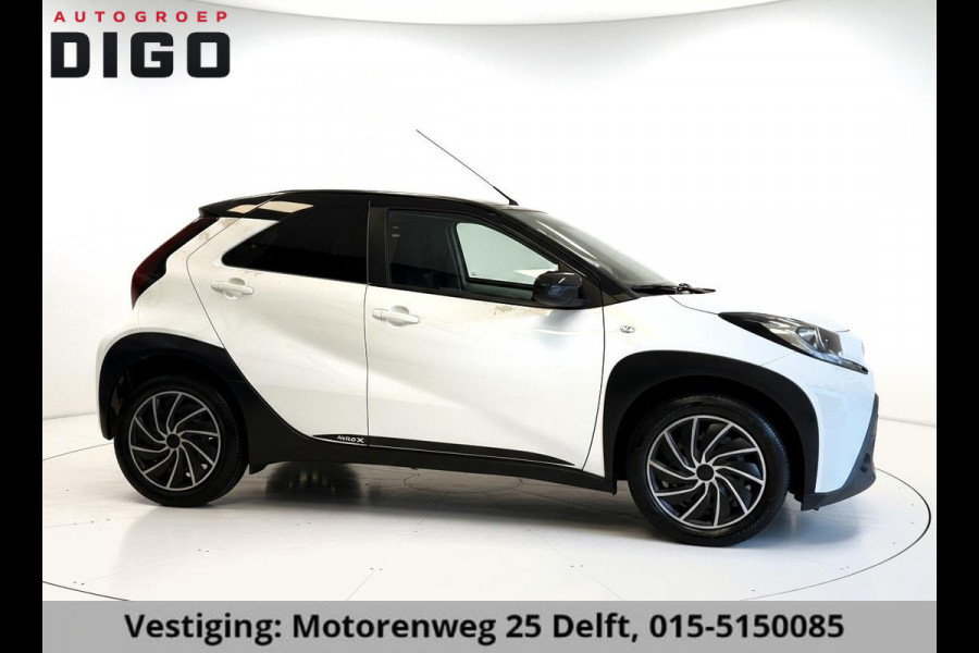 Toyota Aygo X 1.0 AUTOMAAT BI-TONE GARANTIE TOT 08-2032! AUTOMAAT. CAMERA . SLECHTS 38.000 KM . APPLE CARPLAY & ANDRIOD AUTO