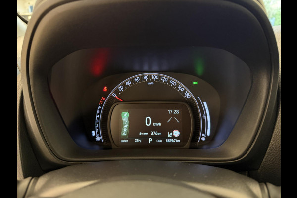 Toyota Aygo X 1.0 AUTOMAAT BI-TONE GARANTIE TOT 08-2032! AUTOMAAT. CAMERA . SLECHTS 38.000 KM . APPLE CARPLAY & ANDRIOD AUTO