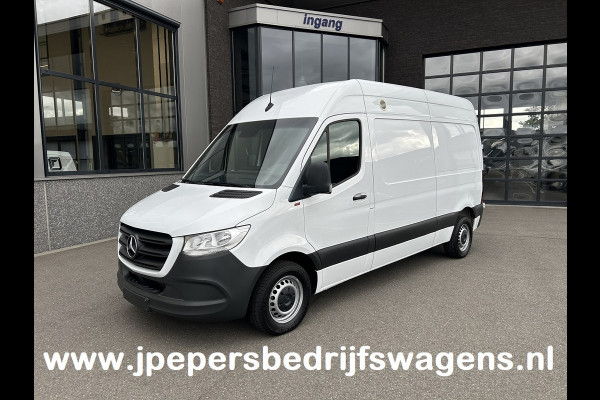 Mercedes-Benz Sprinter 314 CDI L2 H2 MBUX / Trekhaak / Camera / Carplay navigatie / Airco / 270 Graden achterdeuren