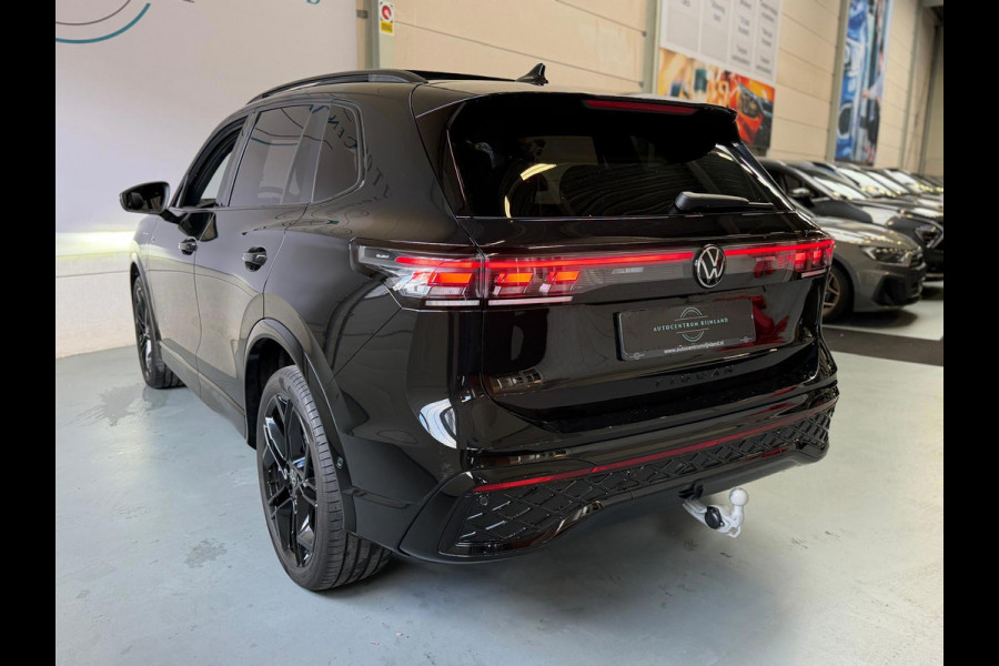 Volkswagen Tiguan 1.5 eHybrid R-Line, Panoramadak, HUD, Massage Stoelen, Trekhaak, 360 Camera