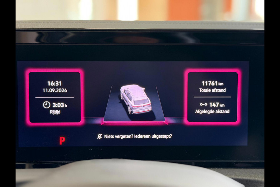 Volkswagen Tiguan 1.5 eHybrid R-Line, Panoramadak, HUD, Massage Stoelen, Trekhaak, 360 Camera