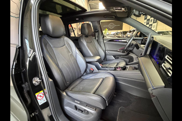 Volkswagen Tiguan 1.5 eHybrid R-Line, Panoramadak, HUD, Massage Stoelen, Trekhaak, 360 Camera