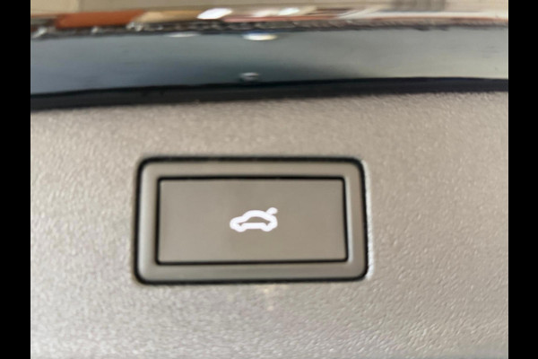 Volkswagen Tiguan 1.5 eHybrid R-Line, Panoramadak, HUD, Massage Stoelen, Trekhaak, 360 Camera