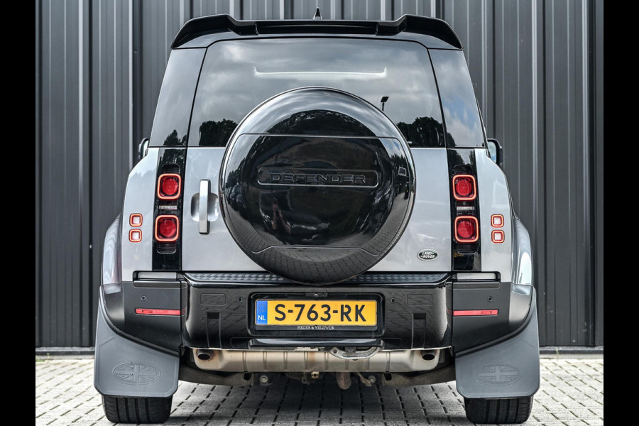 Land Rover Defender 110 2.0 P400e 110 SE Panoramadak | NL-Auto | Meridian Sound | 360 Camera | Luchtvering | Memory Seats | Koelbox | Stuurverwarming | Stoelverwarming V+A | Trekhaak |